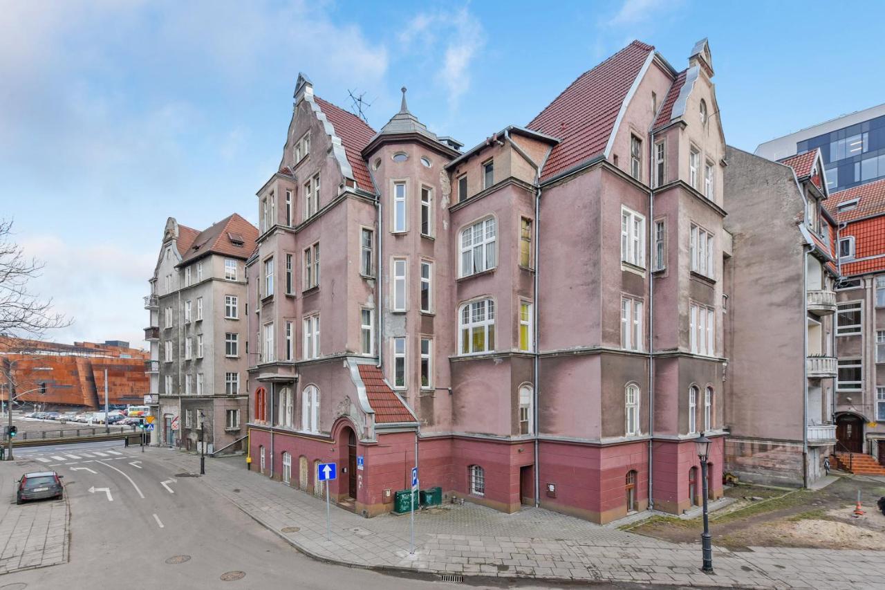 Blue Mandarin Solidarity Square Gdansk Exterior photo